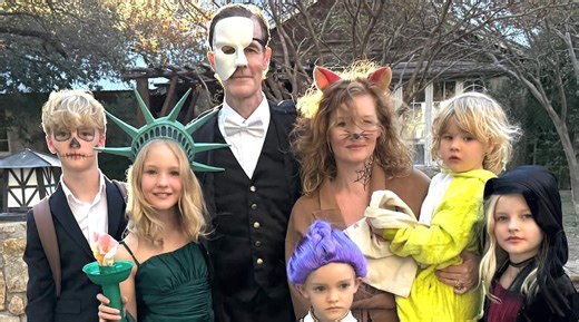 James Van Der Beek celebrates Halloween in style with wife, kids
