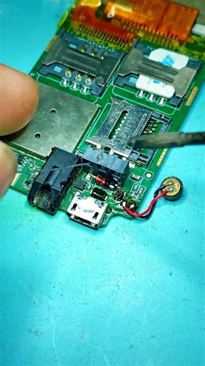 গরিবের চার্জিং আইসি। Fake/Slow Charging Problem Fix #foryouシpage #smartphone #technology #mobilerepair #display #Tech #repair #viralreelschallenge | Repair Your Phone