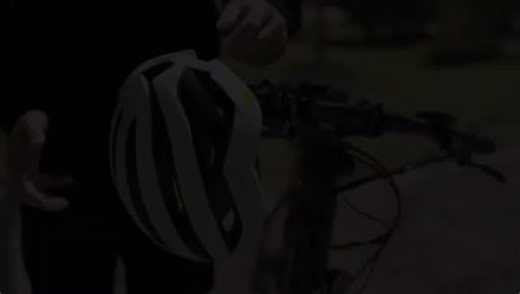 Giant Electric Bike Available now at our shop🤩 📍Beirut, new Water Front 📍Ain El Mraiseh, behind the mosque 📍Manara, beside Riviera Hotel 📍Tyre, Public Garden 📍Jounieh, Fouad Chehab Stadium You can now browse our full catalogue on our Numbers: 03435524 71435524 76435524 81435524 Discover all models specs and images & chat directly with our sales team! Check it out! #NewYearNewRoad #GiantBikes #FitnessGoals #BeirutByBike | Giant Bicycles Lebanon