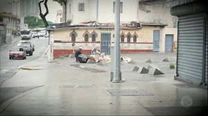 1.1M views · 39K reactions | O drama da Venezuela parece não ter um fim. Uma sucessão de problemas ligados ao governo de Nicolás Maduro leva a população a uma das mais altas taxas de miséria e fome na América Latina. Famílias perderam o emprego e estão sem ter o que comer, nem onde morar. #DomingoEspetacular | Domingo Espetacular | Facebook
