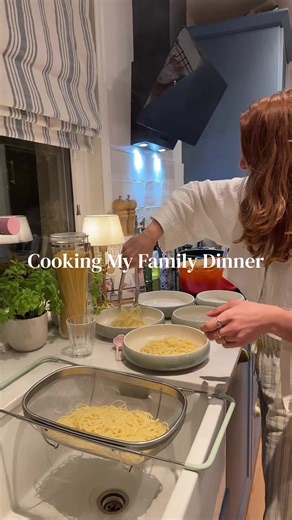 Delicious Spaghetti Bolognese Recipe for Family Dinner