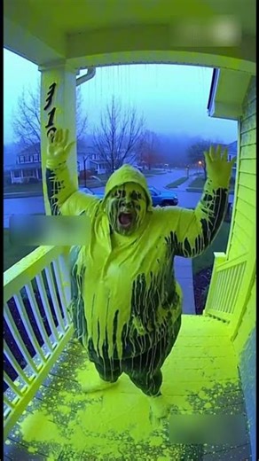 Thief Gets PAINTED & Acts Like Nothing Happened! 🎨🤣 #Ring #PackageThiefFail #PaintExplosion