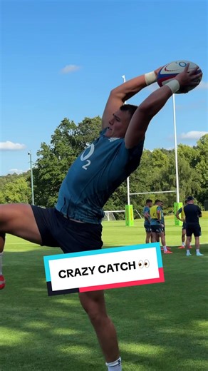 How high was that?! 🤯 #englandrugby #rugby @O2