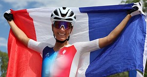 Sur une autre planète, Ferrand-Prévot grimpe sur le toit de l'Olympe