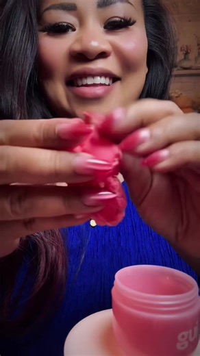 Such a cute little accessory and the perfect fun touch for your keys or bag. The Gui Gui Mini Slime Jar Keychain is tiny, playful, and gets noticed every time. #GuiGui #MiniSlimeJarKeychain #KeychainFinds #BagCharm #CuteAccessories