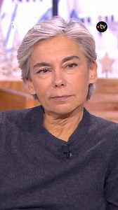 Diagnostiquée d'un glaucome, Elisabeth Quin a été obligée d'adapter son quotidien à cette maladie dégénérative du nerf optique. Elle a choisi d'avancer et de sourire ! | Ça commence aujourd'hui