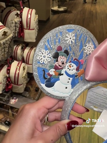 NEW MICKEY EARS FOR THE HOLIDAYS #disneyland #MICKEYEARS #minnieears