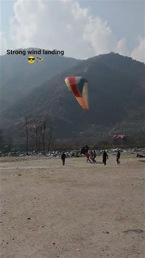 strong wind landing #paragliding #humanbirds #viral #trending #dobhi #india #hp