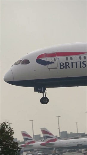 British Airways 787 landing at LHR Runway 09L ✈️🇬🇧 #PlaneSpotting #LHR #Heathrow