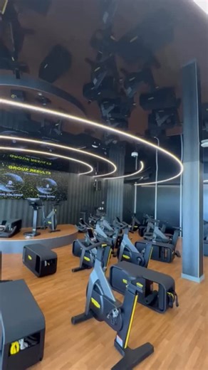 RUSTAM RUSS JUNUSOV on Instagram: "VELUM DESIGNED A PERFECT CYCLE GYM. #interiordesign #lighting Movement. Intensity. Stretch ceilings transform training spaces fast. Backlit ceilings for full-room glow. Black mirror finishes for aggressive vibe. Color-changing light for HIIT zones. Linear lighting integrated perfectly above machines. No dust. No downtime for weeks. Installed fast — ready for members. You don’t just build a gym. You build atmosphere. And atmosphere drives performance."