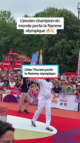 L'ancien champion du monde et la flamme olympique