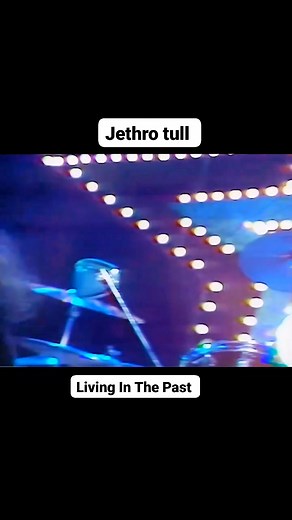 JETHR0 TULL On this day in 1972 Jethro Tull Performing live in 1976 "Living in the Past" on British TV Show Supersonic. Supersonic was a British television music show, which featured pop music artists of the day, one of the many attempts by ITV to equal the success of the BBC's Top of the Pops. Launched in 1975, the show typically lasted 25 minutes (excluding commercials) and was produced by London Weekend Television for the ITV network, running for two years. #jethrotull #iananderson #livingint