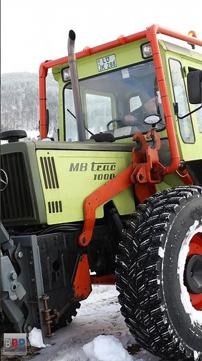 Mercedes MB Trac 1000 als Schneepflug