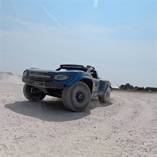 The Biggest & Most Powerful RC Car They Have Ever Made! | Tomley RC