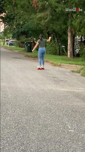 Skateboard Fail: Beginner's Hilarious Tumble Caught on Camera || WooGlobe