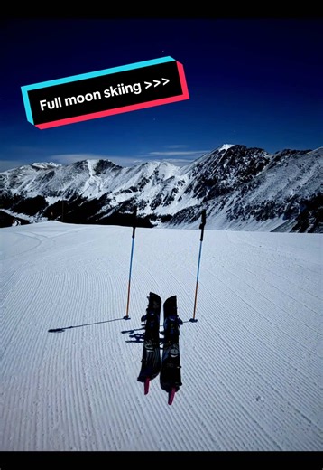 Full moon. Empty runs 🌕 #snowboard #snowboardtiktok #snowboarder #skiing #fullmoon