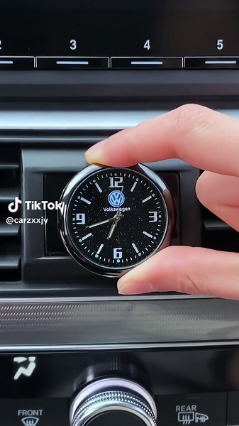 Atomic Clock Car Quartz Watch for Business Professionals