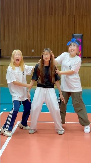 선생님 몰래 강당에서 노는법🤣🤣 #춤추는곰돌 #춤추는곰돌의랜덤댄스 #AFSTARZ #MUSIC #DANCE #KPOP #댄스 #춤추는연아 #챌린지 #쇼츠 #바치바치