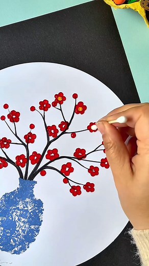 57K views · 406 reactions | Creative Plum Blossom Painting: Winter Solstice is approaching, let's draw simple plum blossom paintings together with cotton swabs! Aren't these beautiful plum blossoms? #fblifestyle #painting | Art, Crafts and Journals | Facebook