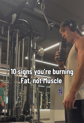 Read caption ⬇️ If you’re seeing these signs, you’re doing it right. 1️⃣ You’re getting leaner but the scale isn’t crashing. 2️⃣ Your clothes fit better even if the scale hasn’t changed. 3️⃣ Your lifts are staying the same or going up. 4️⃣ You’re not starving 24/7. 5️⃣ Your energy stays steady throughout the day. 6️⃣ Your waist is shrinking first. 7️⃣ You look more defined, not just smaller. 8️⃣ Your face still looks healthy. 9️⃣ You’re sleeping well and recovering. 🔟 Your weight fluctuates. Lo