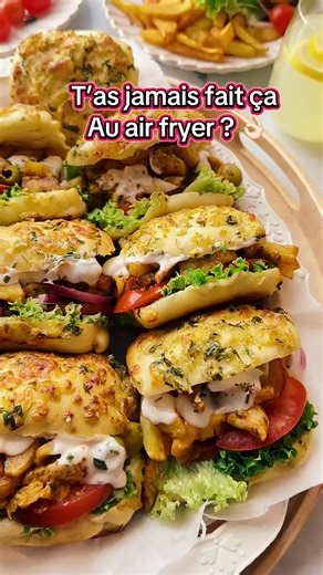 Recette facile au air fryer 👌🏻 Burgers croustillant au poulet 🥯🥯🥯retrouve les ingrédients à la fin de la vidéo 😍#airfryer #recettefacileetrapide #burgers #recettesimple #poulet