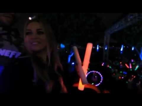 Carmen Electra Dancing At Electric Run