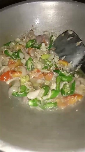 Mari memasak gaes_tumis tempe mbus_teri nasi. pake bumbu iris"aja_satset Mateng enak_Alhamdulillah 🥰