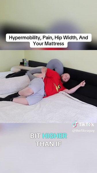 Hypermobility and Hip Width: Pain-Free Side Sleeping Tips