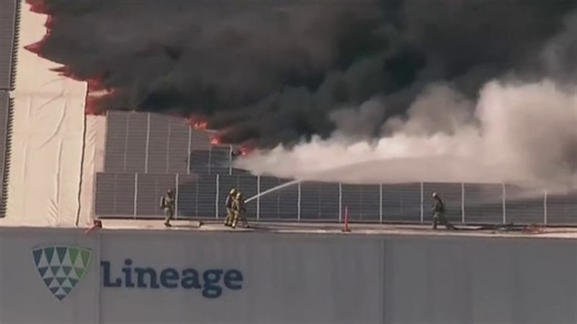 Smoke from Boyle Heights warehouse fire continues to cloud LA