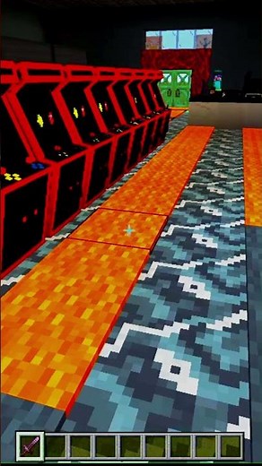 “I Made a Real PC Shop in Minecraft Using Mods 😳💻”