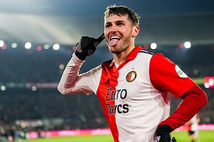 ¡Imparable! Santiago Giménez hace gol y Feyenoord empata vs Ajax