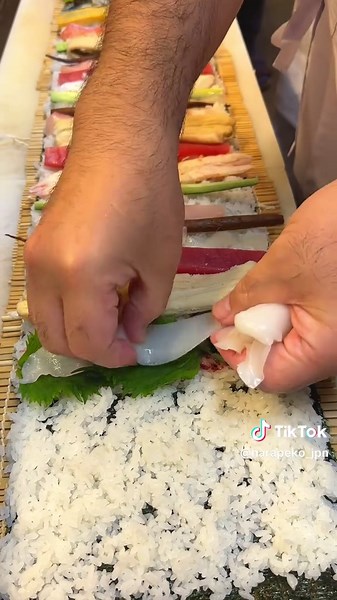 日本最大級の太っぱら巻き寿司を味わおう！