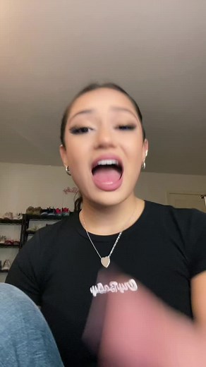 beep boop bop (@lilpapiclowngirl)’s video of Vinnie And Avani