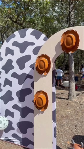 Howdy.com on Instagram: "Cattle branding 101 aka “things you don’t learn in tech… but maybe should.” 🤠🔥 #howdydotcom #tech #austintexas #cattlebranding"