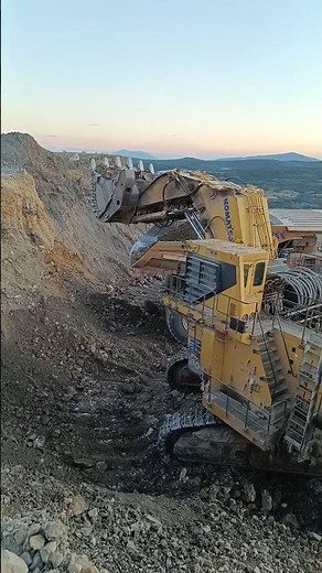 Komatsu PC3000 Excavator Scooping Dirt