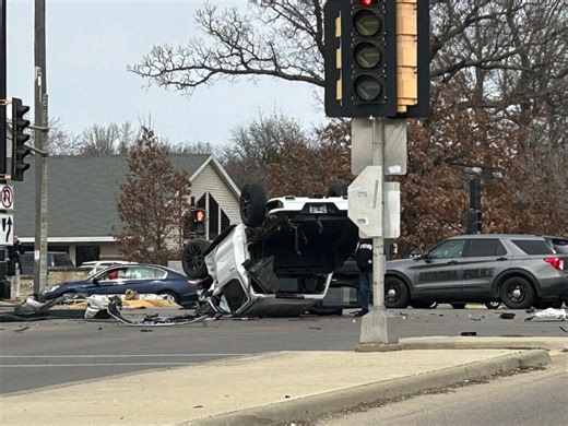 Multiple people hurt after serious Monona crash