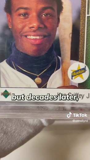 The legendary 1989 Upper Deck Ken Griffey Jr. Rookie Card 💎 #whodoyoucollect #thehobby #baseballcardsoftiktok #junkwaxcards