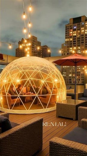 Drink, Dine & Dance at Chicago’s 29th Floor Igloo Bar on Mag Mile