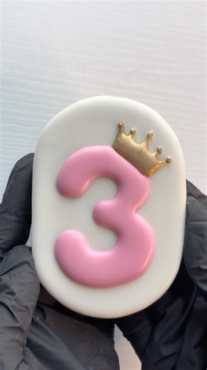 She’s just a little birthday princess 👑