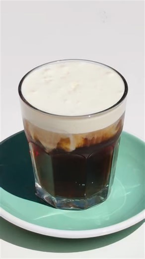 Looking for the perfect summer wake-up drink? 👀☀️ Meet our 24h cold brew with salted creamy foam (v) — bold, smooth and seriously refreshing. One of our special sips of the month, available at your corner store Mon-Sat 8am-2pm ☕️🌟 | Corner Store Network