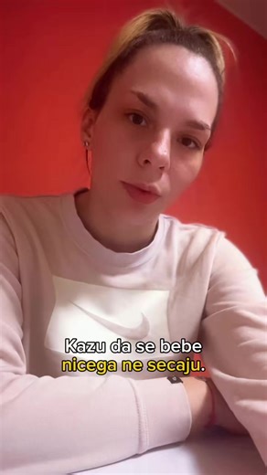 Ponekad najdublje rane nastanu pre nego sto naucimo da govorimo. Ja sam bila beba tada… sama u bolnici, sa osmehom koji je skrivao tisinu koju nisam mogla da objasnim. Taj osmeh je bio moja odbrana. Moja praznina. Danas je popunjena. Moje dete je donelo ono sto je nedostajalo celog zivota. Toplinu. Bezbednost. Pripadanje. Nisam znala da se tada borim… ali prezivela sam. I sada znam zasto. ❤️ #fyyyyyyyyyyyyyyyy #fypシ゚ #foryoupage #fyp #foryoupage