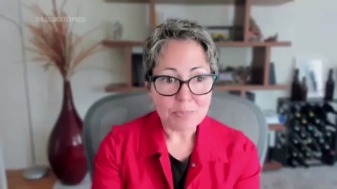 'Lord of the Rings' director hopes to bring back New Zealand's moa bird from extinction