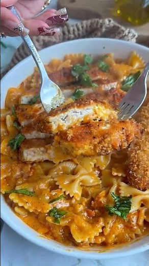 Crispy Chicken Creamy Pasta 🍝🔥 | Easy Bowtie Pasta Recipe