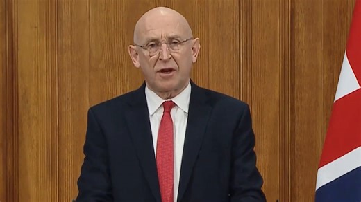 UK issues stark warning to Putin over Russian submarines spotted in North Atlantic