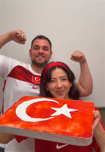 Orman Meyveli Trileçe Tarifi — Kolay Sünger Kekli Tatlı