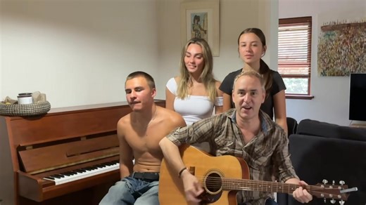 Heave Away- a great sing-a-long, all together now! #irelandorchestrated #comefromaway #comefromawaymusical | Damien Leith