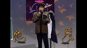 Memo Ríos llega al escenario de Humor es… los comediantes con sus tradicionales definiciones del diccionario y, lo mejor, nos da un show de ópera También puedes disfrutar de #HumorEsLosComediantes, ingresando esta liga 👉 https://blim.onelink.me/Cs9x/fbnvhelcdc 👈 #SoloEnBlim ¿Dónde puedes disfrutar de #HumorEsLosComediantes? ¡Pues en #DistritoComedia! | Distrito Comedia