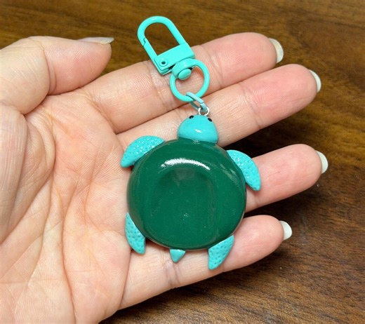 Handmade Clay Sea Turtle Keychain – Hand-painted Worry Stone Charm - Etsy