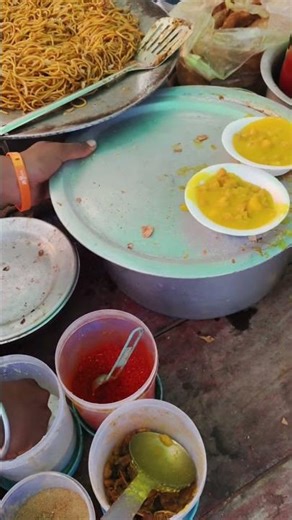 #indianstreetfood #chole #laziz #bhature
