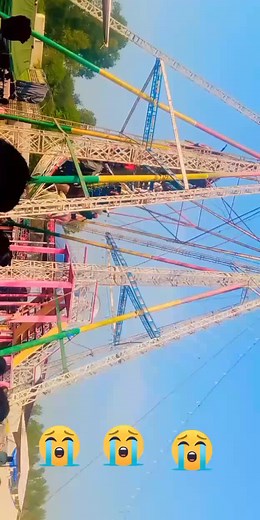 Experience the Thrills of a Colorful Ferris Wheel